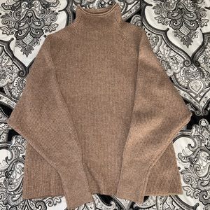 Express Women’s Beige Chunky Turtle Neck Sweater Size Small